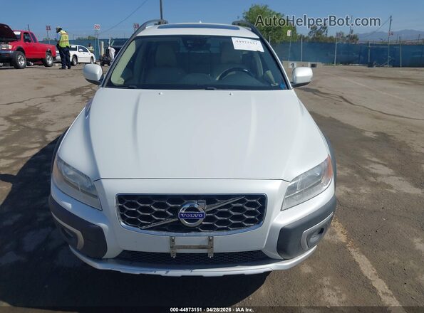 YV440MBK3G1246730 2016 VOLVO XC70 White Widok z przodu
