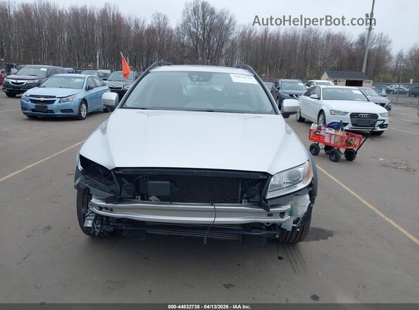 YV440MBM5G1239487 2016 VOLVO XC70 Silver Widok wnętrza z tyłu
