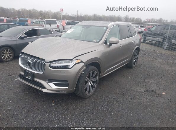 YV4A221L2N1776115 2022 VOLVO XC90 Tan წინა მარცხენა ხედი სამი მეოთხედიდან
