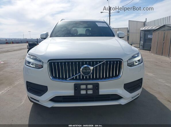 YV4A22PK4M1752041 2021 VOLVO XC90 White Widok wnętrza z tyłu