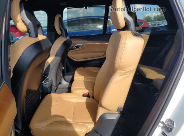 YV4A22PL2H1105782 2017 VOLVO XC90 White Вид задньої частини салону