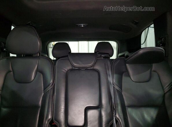 YV4A22PL8K1466845 2019 VOLVO XC90 Black Rear seats view