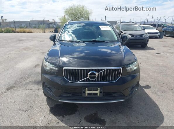 YV4AC2HL3K2118876 2019 VOLVO XC40 Black Rear interior view