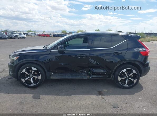 YV4AC2HL3K2118876 2019 VOLVO XC40 Black 