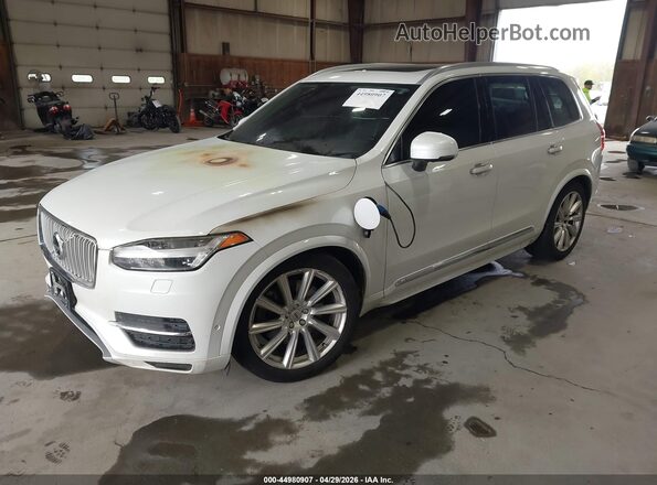 YV4BC0PL8H1122964 2017 VOLVO XC90 HYBRID White Передня ліва чверть