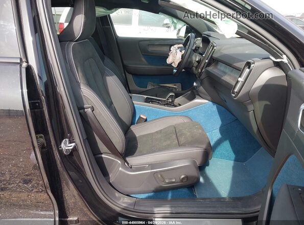 YV4ED3GL9P2035823 2023 VOLVO C40 RECHARGE PURE ELECTRIC Черный Вид салона спереди