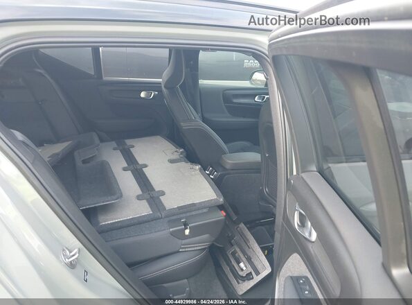 YV4ED3UL2P2956043 2023 VOLVO XC40 RECHARGE PURE ELECTRIC Green Widok naklejki z numerem VIN