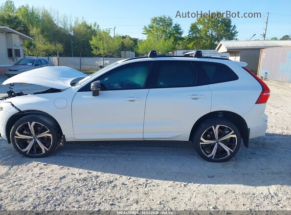 YV4H60DM9N1052627 2022 VOLVO XC60 RECHARGE PLUG-IN HYBRID White Панорамний вид салону 360°