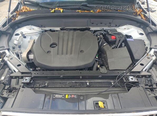 YV4L12DL2N1905154 2022 VOLVO XC60 White Սալոնի հետևի տեսք