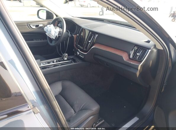 YV4L12RL1R1777827 2024 VOLVO XC60 Blue Vista interior delantera