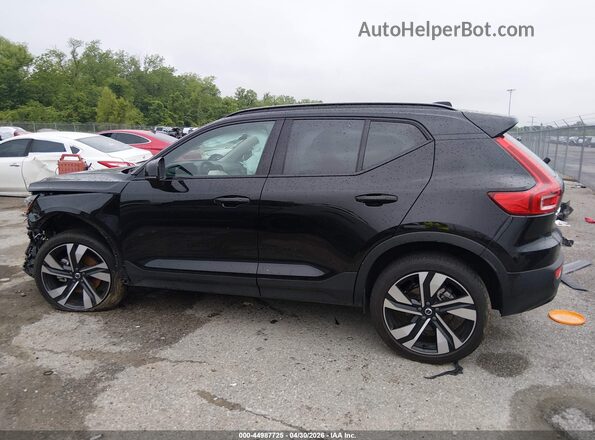YV4L12UC3S2500104 2025 VOLVO XC40 Black 