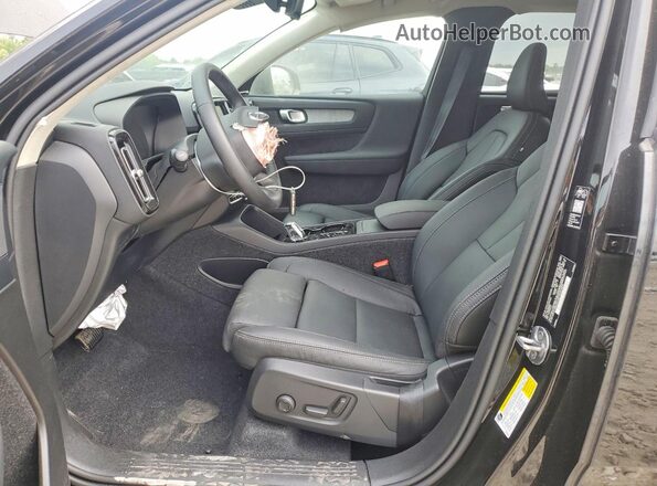 YV4L12UCXT2727906 2026 VOLVO XC40 Black Vista interior delantera