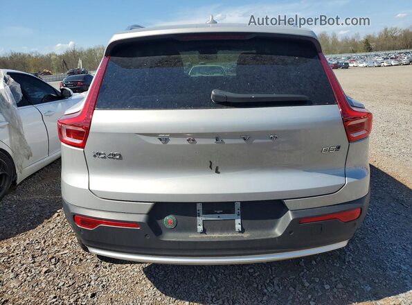 YV4L12UJ2S2470060 2025 VOLVO XC40 Gray Rear view