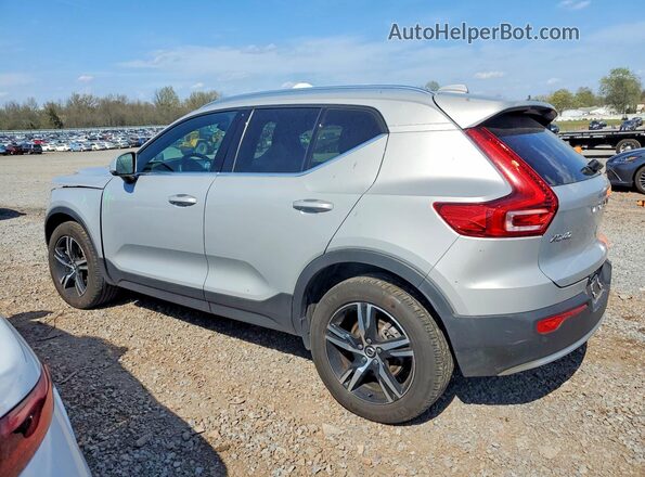 YV4L12UJ2S2470060 2025 VOLVO XC40 Gray Rear left