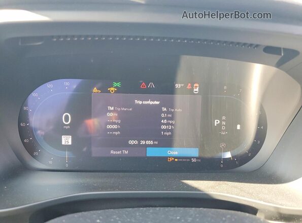 YV4L12UJ2S2470060 2025 VOLVO XC40 Gray Instrument cluster view
