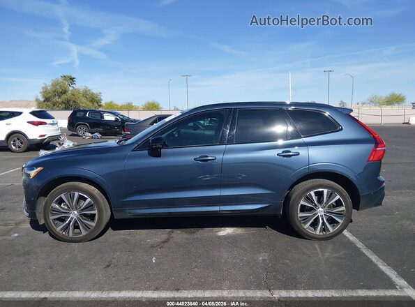 YV4M12RC2S1225473 2025 VOLVO XC60 Синий Панорамный вид салона 360°