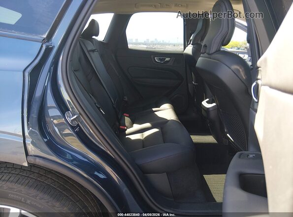 YV4M12RC2S1225473 2025 VOLVO XC60 Синий Вид наклейки с VIN-кодом