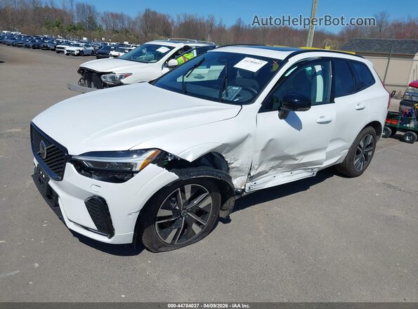 YV4M12RC8T1287784 2026 VOLVO XC60 White Front left