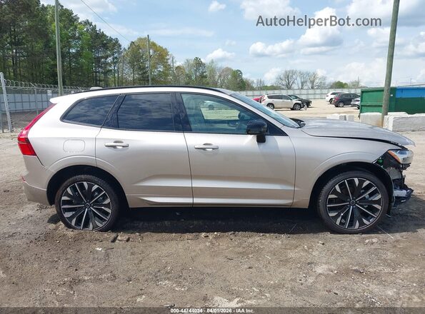 YV4M12RM4T1361758 2026 VOLVO XC60 Champagne Rear interior view