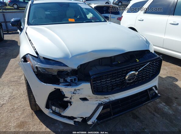YV4M12RM6S1204859 2025 VOLVO XC60 White Vista del cuadro de instrumentos