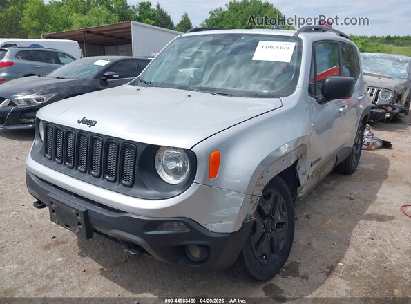 ZACCJBAB7JPH48603 2018 JEEP RENEGADE Silver Առջևի ձախ երեք քառորդ տեսարան
