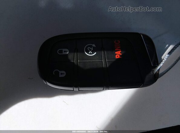 ZACNJBBB3KPK71013 2019 JEEP RENEGADE Синий Вид панели приборов