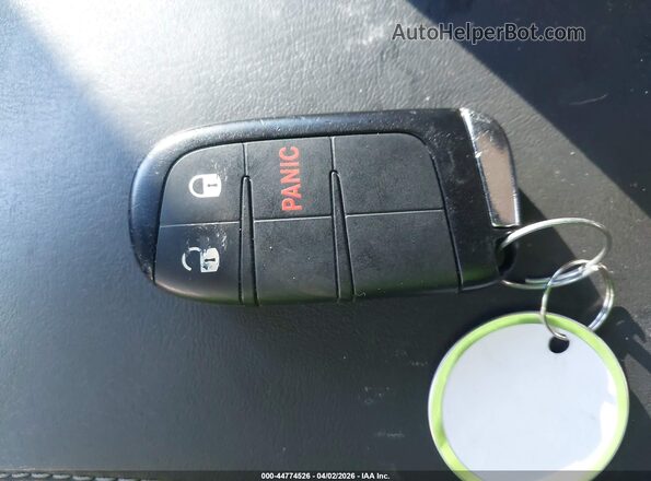 ZACNJDB18PPP45032 2023 JEEP RENEGADE Gray Vista del salpicadero