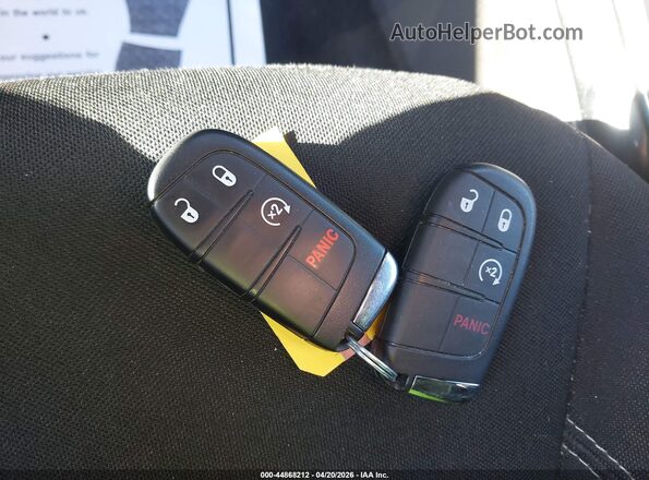 ZACNJDBB6MPM77523 2021 JEEP RENEGADE Red Widok deski rozdzielczej