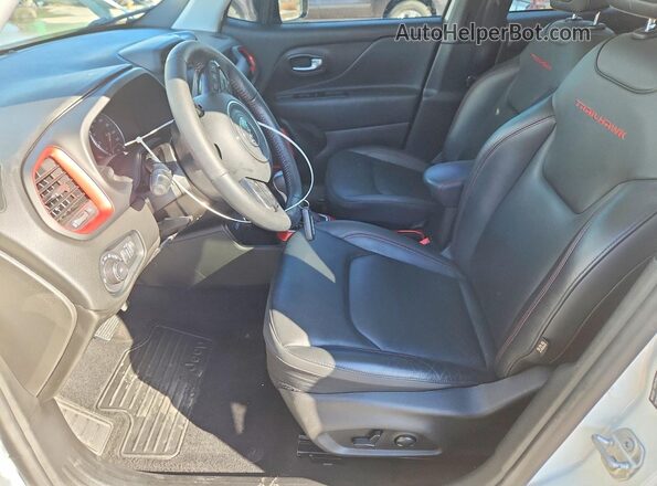 ZACNJDC19NPN99669 2022 JEEP RENEGADE White Սալոնի դիմացի տեսք