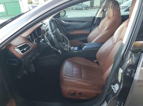 ZAM57RSS4H1258138 2017 MASERATI GHIBLI Black Front interior view