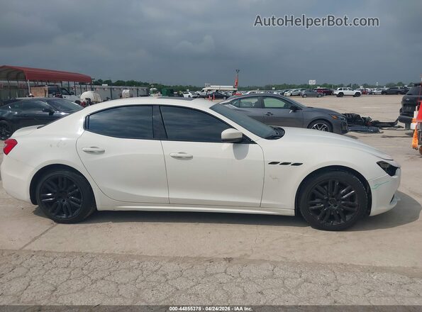ZAM57XSA4H1226558 2017 MASERATI GHIBLI White 360 interior view