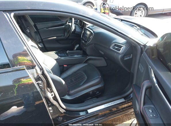 ZAM57YSA2K1325053 2019 MASERATI GHIBLI Black Vista interior delantera