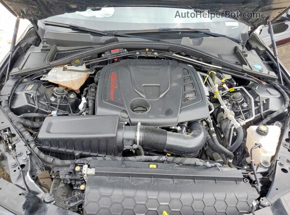 ZARFAMAN0L7626738 2020 ALFA ROMEO GIULIA Black Vista interior trasera