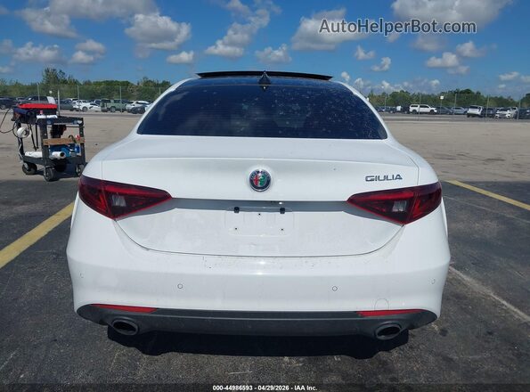 ZARFAMAN4P7671011 2023 ALFA ROMEO GIULIA White 