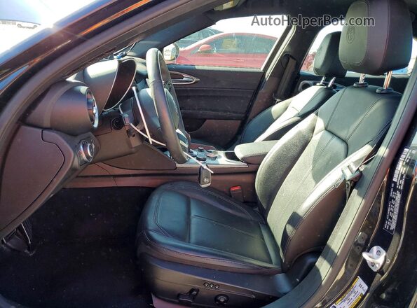 ZARFAMAN4S7689811 2025 ALFA ROMEO GIULIA Black Vista interior delantera