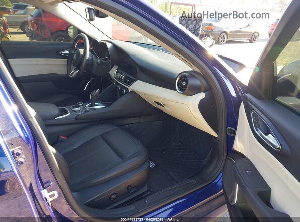 ZARFAMAN6M7644761 2021 ALFA ROMEO GIULIA Blue Front interior view