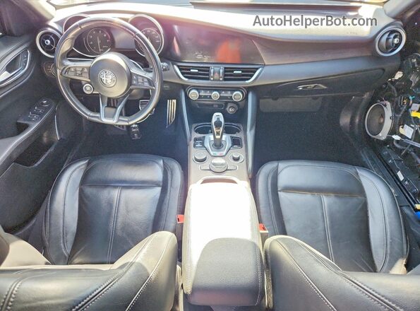 ZARFAMBN1N7652766 2022 ALFA ROMEO GIULIA Black Dashboard view