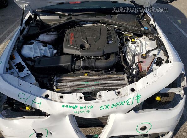 ZARFAMBN4P7669628 2023 ALFA ROMEO GIULIA White Rear interior view