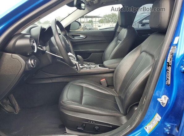 ZARFAMBN9M7647149 2021 ALFA ROMEO GIULIA Blue Вид салону спереду