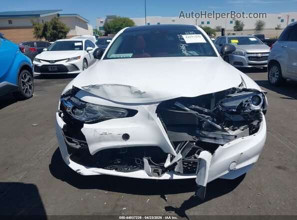 ZARFAMBNXM7649833 2021 ALFA ROMEO GIULIA Белый Вид щитка приборов