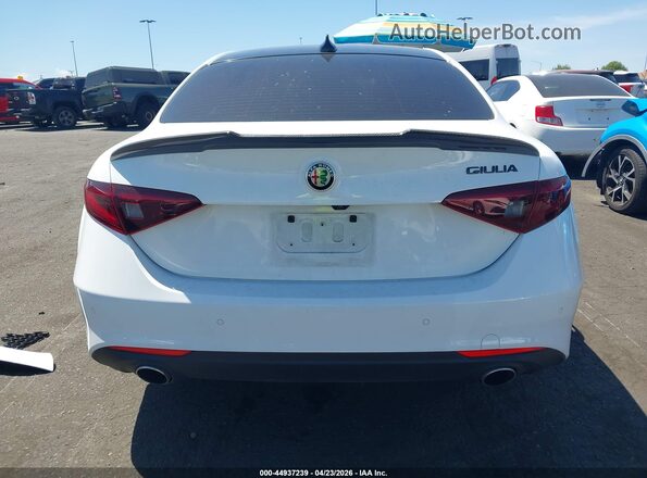 ZARFAMBNXM7649833 2021 ALFA ROMEO GIULIA Белый 