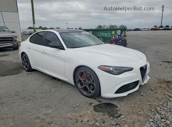 ZARFAMBNXP7668838 2023 ALFA ROMEO GIULIA White Передня права чверть