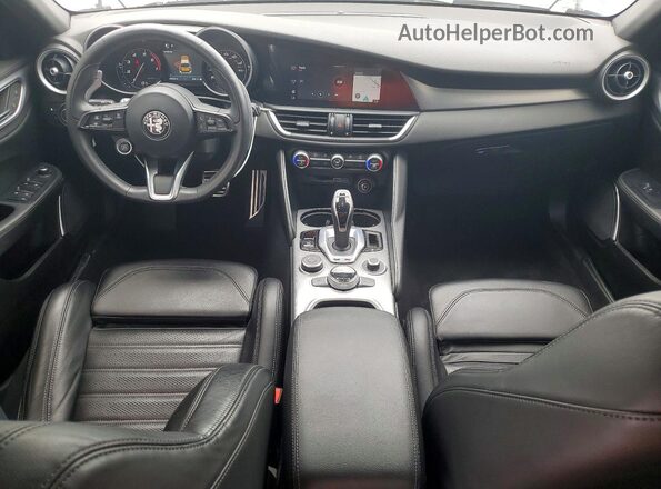 ZARFAMBNXP7668838 2023 ALFA ROMEO GIULIA White Вид панелі приладів