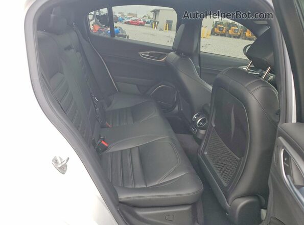 ZARFAMBNXP7668838 2023 ALFA ROMEO GIULIA White Вид задніх сидінь
