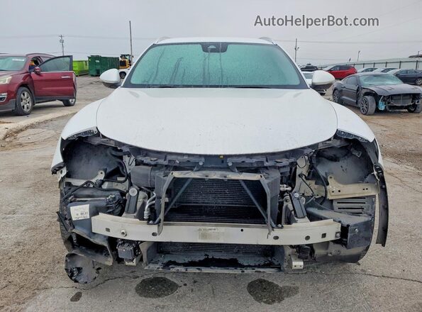 ZASFAKBN3J7B70882 2018 ALFA ROMEO STELVIO White Front view