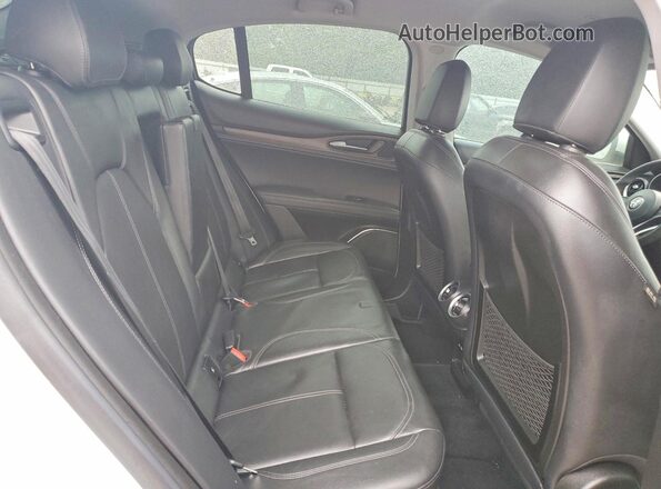 ZASFAKBN3J7B70882 2018 ALFA ROMEO STELVIO White Rear interior view
