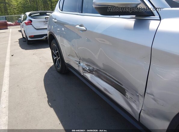 ZASFAKBN6J7C15975 2018 ALFA ROMEO STELVIO Серебряный Вид спереди