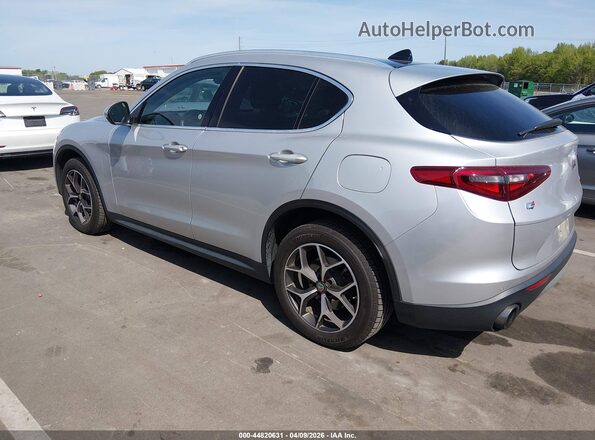 ZASFAKBN6J7C15975 2018 ALFA ROMEO STELVIO Серебряный Задняя левая четверть