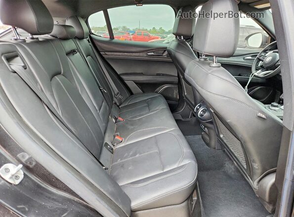 ZASPAJAN3N7D48005 2022 ALFA ROMEO STELVIO Black Rear seats view