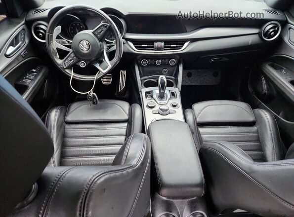 ZASPAKBN3N7D38188 2022 ALFA ROMEO STELVIO Blue Dashboard view